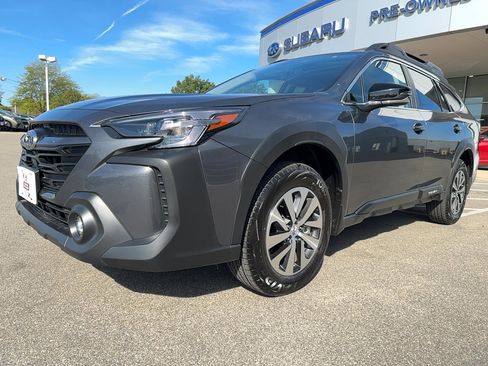 Certified 2025 Subaru Outback Premium w/ Popular Package #1A image 3