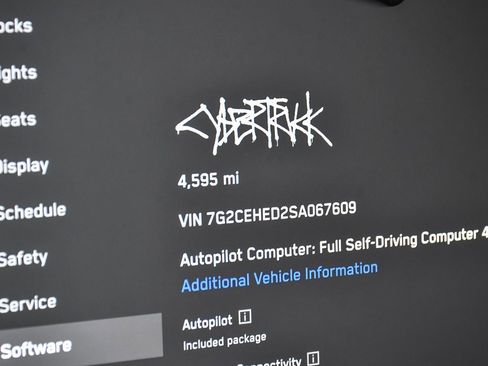 Used 2025 Tesla Cybertruck AWD Crew Cab image 30