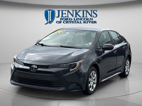 Used 2024 Toyota Corolla LE FWD image 2