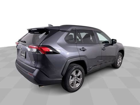 Used 2025 Toyota RAV4 LE image 8