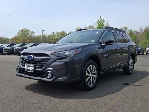 Certified 2024 Subaru Outback Premium AWD/4WD image 3