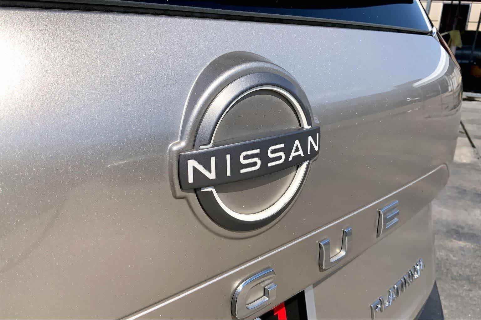 Used 2023 Nissan Rogue Platinum FWD image 10