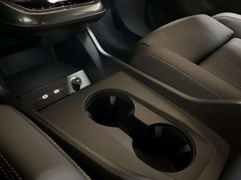 Used 2024 Audi Q4 e-tron Premium Plus w/ Premium Plus image 61