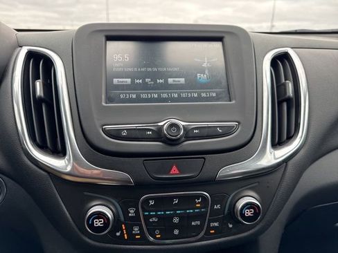 Used 2018 Chevrolet Equinox LT image 10