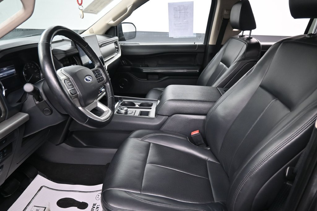 Used 2024 Ford Expedition XLT RWD image 19