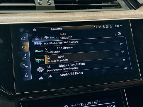 Used 2023 Audi e-tron Premium w/ Convenience Plus Package AWD/4WD image 21