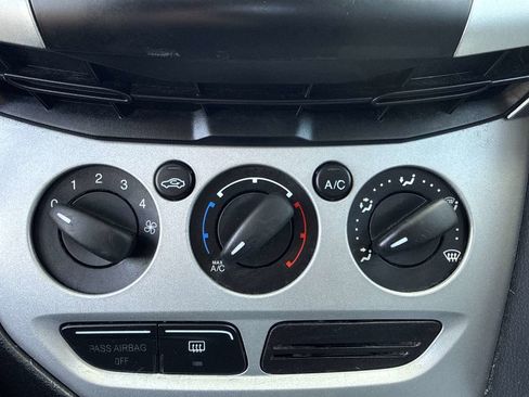 Used 2013 Ford Focus SE image 29