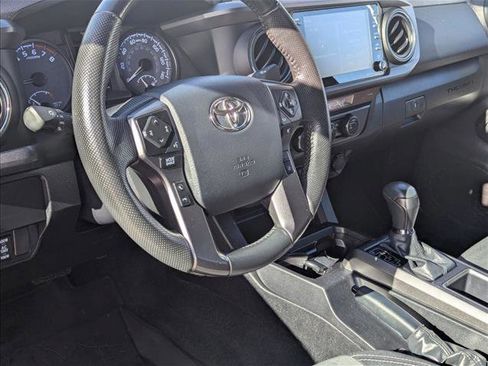 Used 2023 Toyota Tacoma TRD Off-Road image 9