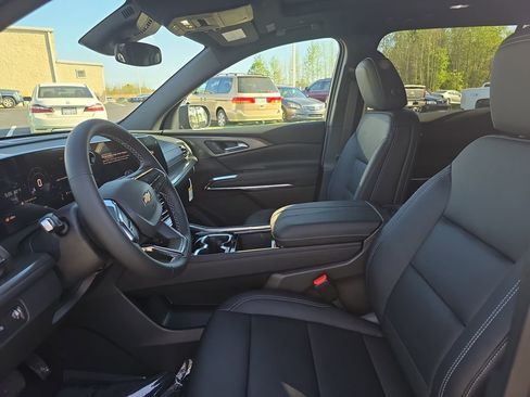 New 2026 Chevrolet Traverse LT image 15