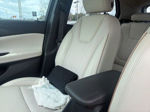 Used 2024 Buick Encore GX Avenir w/ Avenir Technology Package image 10