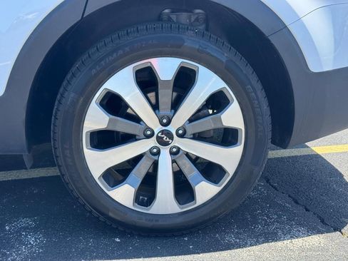 Used 2022 Kia Telluride S AWD/4WD image 8