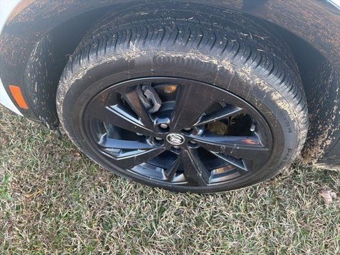 Certified 2023 Buick Envision Preferred image 2