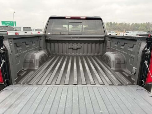 Used 2022 Chevrolet Silverado 1500 LTZ AWD/4WD image 10