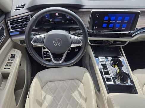 Certified 2025 Volkswagen Atlas SEL Premium R-Line image 13