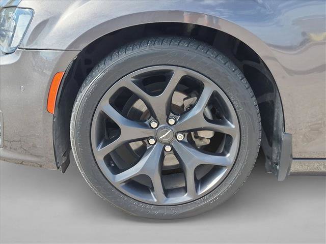 Used 2021 Chrysler 300 Touring L RWD image 14