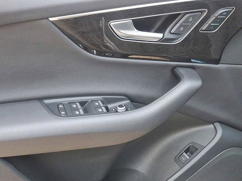 Used 2025 Audi Q7 2.0T Premium image 10