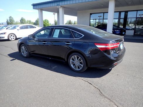 Used 2013 Toyota Avalon image 3