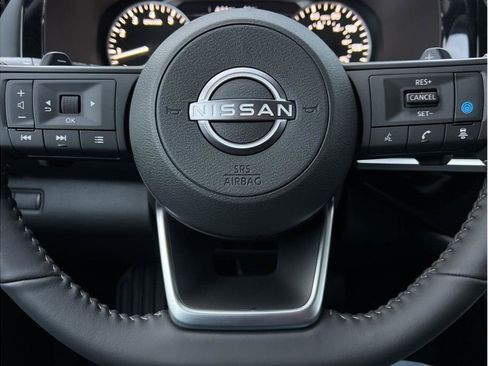 New 2025 Nissan Pathfinder SV image 13