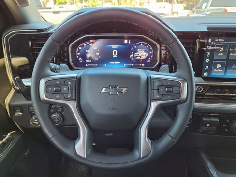 Used 2026 Chevrolet Silverado 1500 LT Trail Boss w/ Safety Package AWD/4WD image 23