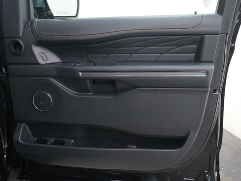 Used 2023 Ford Expedition Max Platinum AWD/4WD image 14