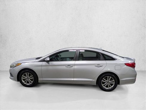 Used 2016 Hyundai Sonata SE image 9