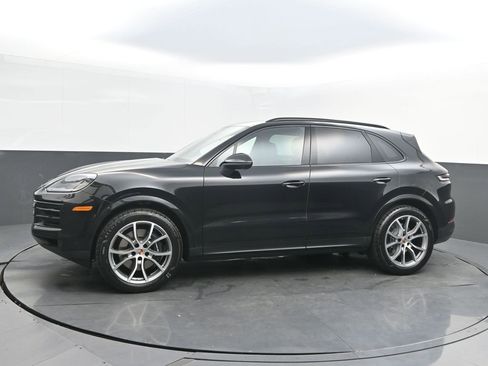 New 2026 Porsche Cayenne image 2