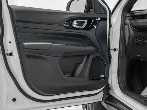 New 2026 Jeep Compass Limited image 39