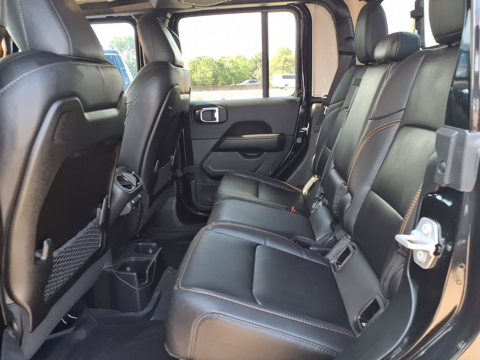 Used 2025 Jeep Gladiator Sport AWD/4WD image 24