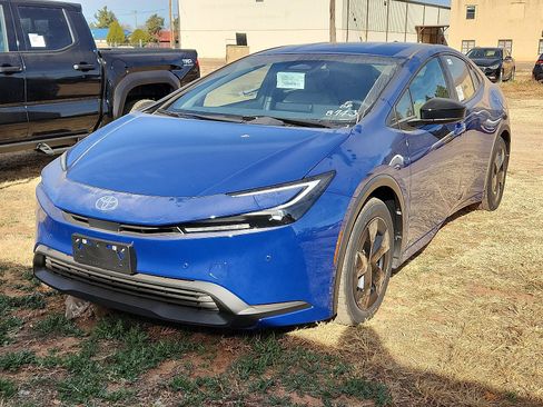 New 2026 Toyota Prius LE image 1