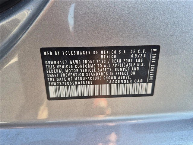 Used 2025 Volkswagen Jetta SE FWD image 24