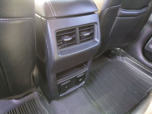 Used 2019 Ford Edge ST w/ Convenience Package image 29