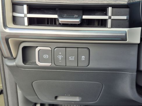 Used 2025 Hyundai Santa Fe Calligraphy FWD image 31