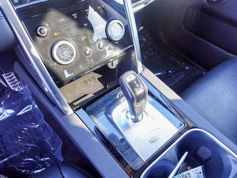 Used 2023 Land Rover Discovery Sport SE image 24