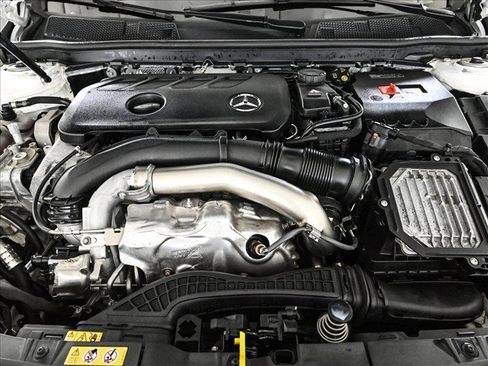 Used 2025 Mercedes-Benz CLA 250 4MATIC image 24