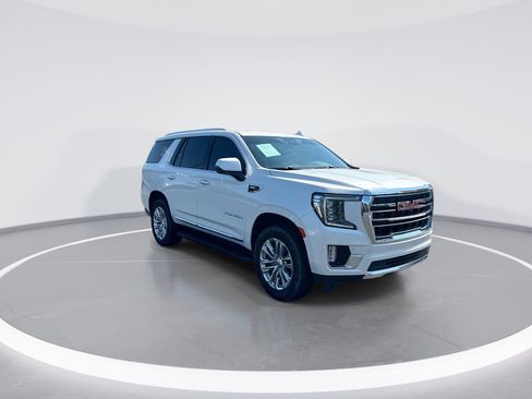 Used 2023 GMC Yukon SLT w/ SLT Luxury Package AWD/4WD image 2