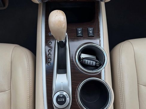 Used 2014 Nissan Pathfinder SL w/ SL Tech Package image 17