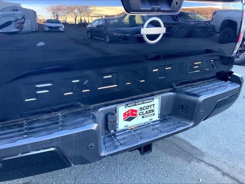 Used 2024 Nissan Frontier SL w/ Technology Package image 23