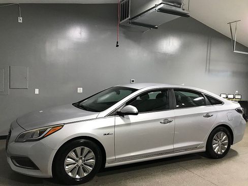 Used 2016 Hyundai Sonata SE FWD image 7