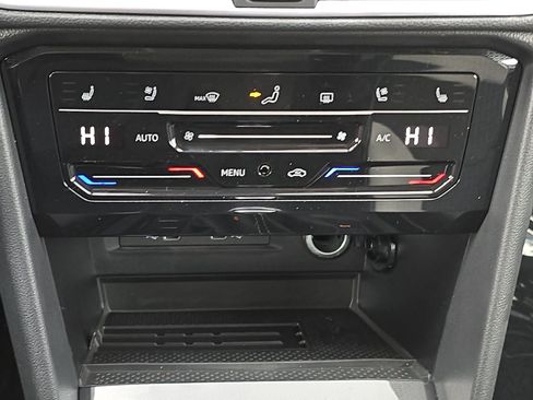 New 2026 Volkswagen Taos SEL AWD/4WD image 23