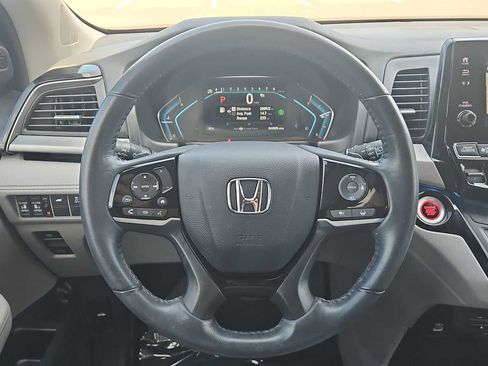 Used 2022 Honda Odyssey Touring image 11