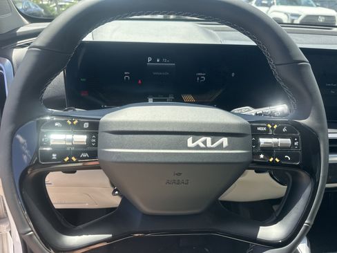 New 2026 Kia Sorento EX FWD image 18