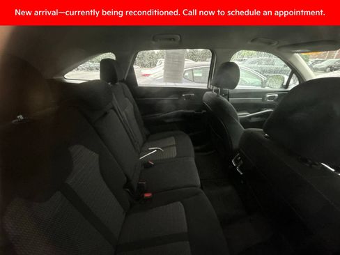 Used 2023 Kia Sorento LX AWD/4WD image 7