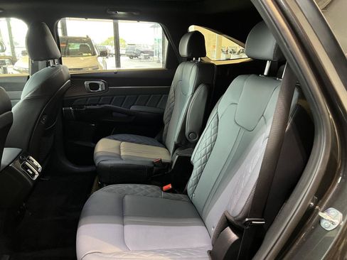 Used 2025 Kia Sorento SX Prestige AWD/4WD image 16