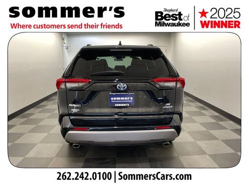 Used 2024 Toyota RAV4 SE w/ Convenience Package AWD/4WD image 4