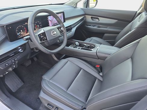 Used 2025 Nissan Murano SL AWD/4WD image 16