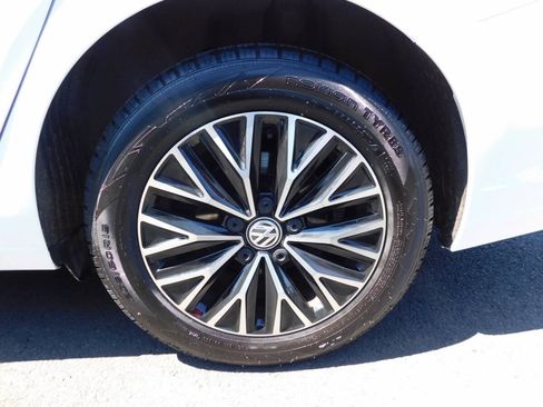 Used 2020 Volkswagen Jetta SE FWD image 23