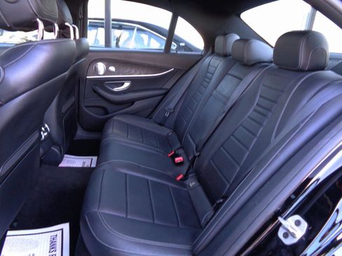 Used 2021 Mercedes-Benz E 450 4MATIC Sedan w/ Premium Package image 18