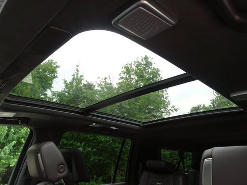Certified 2023 Cadillac Escalade ESV Sport Platinum w/ LPO, ONYX Package AWD/4WD image 9