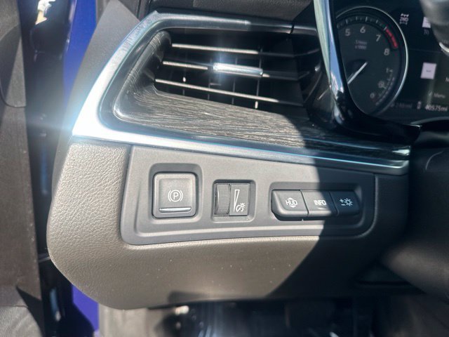 Used 2023 Cadillac XT5 Premium Luxury w/ Technology Package AWD/4WD image 17