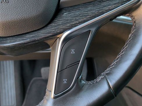 Used 2023 Cadillac XT5 Premium Luxury AWD/4WD image 18